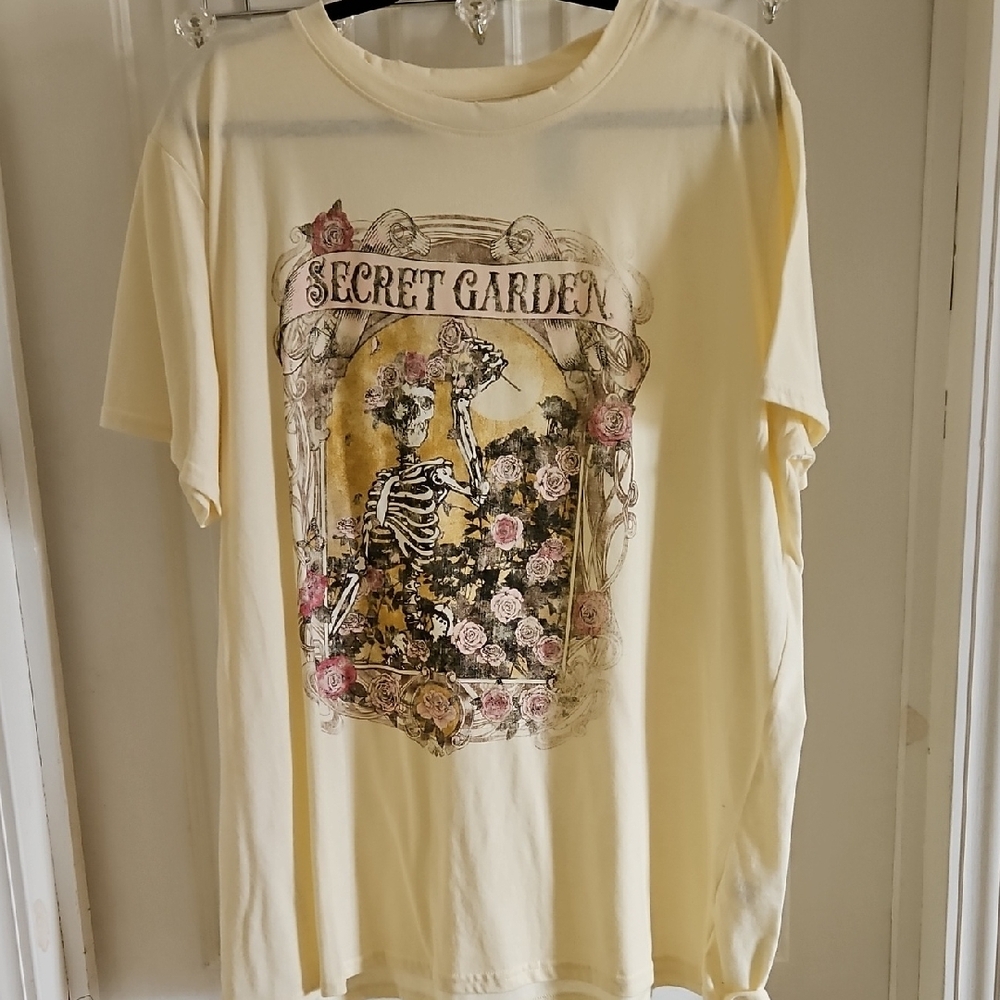 Maurices Cream Secret Garden Tee